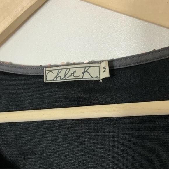 Chloe K sequin short sleeve crop top Medium - Picture 3 of 4